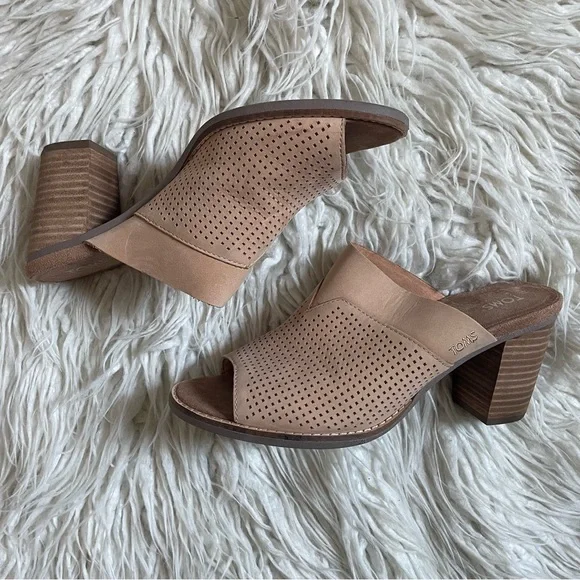 TOMS Majorca Peep Toe Platform Sandal Block Heel Nude Nubuck Leather EUC Size 8 - Picture 3 of 9